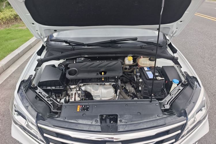 Used Roewe i5 2020 1.5L Automatic 4G Connect Luxury Flagship Edition Engine Bay