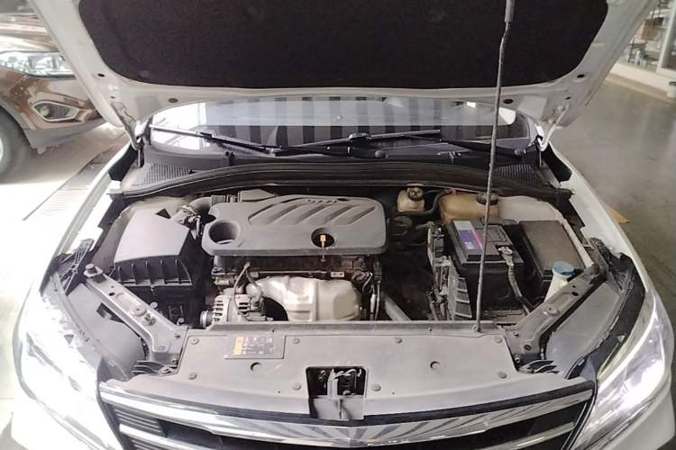 Used Roewe i5 2020 1.5L Automatic 4G Connect Luxury Flagship Edition Engine Bay