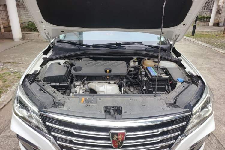Used Roewe i5 2020 1.5L Automatic 4G Connect Luxury Flagship Edition Engine Bay