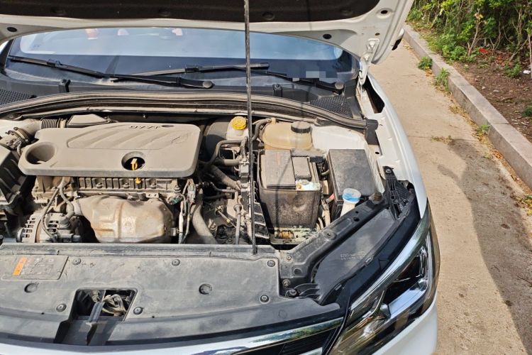 Used Roewe i5 2020 1.5L Automatic 4G Connect Luxury Flagship Edition Engine Bay Left