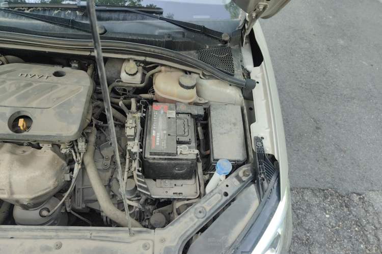 Used Roewe i5 2020 1.5L Automatic 4G Connect Luxury Flagship Edition Engine Bay Left