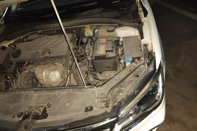 Used Roewe i5 2020 1.5L Automatic 4G Connect Luxury Flagship Edition Engine Bay Left