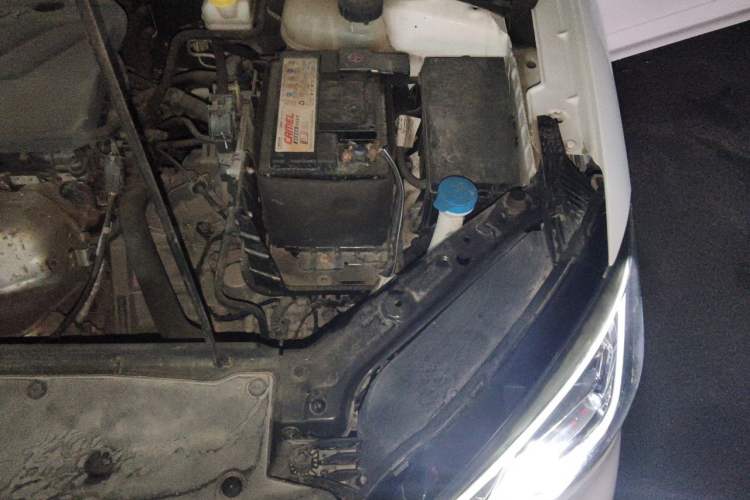 Used Roewe i5 2020 1.5L Automatic 4G Connect Luxury Flagship Edition Engine Bay Left