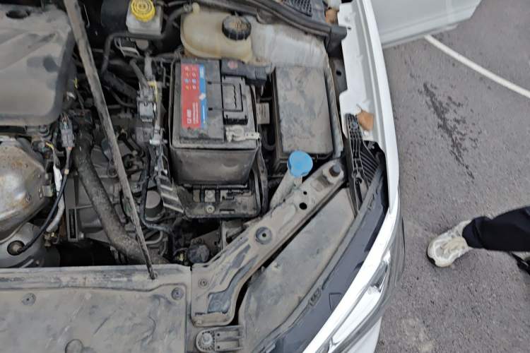 Used Roewe i5 2020 1.5L Automatic 4G Connect Luxury Flagship Edition Engine Bay Left