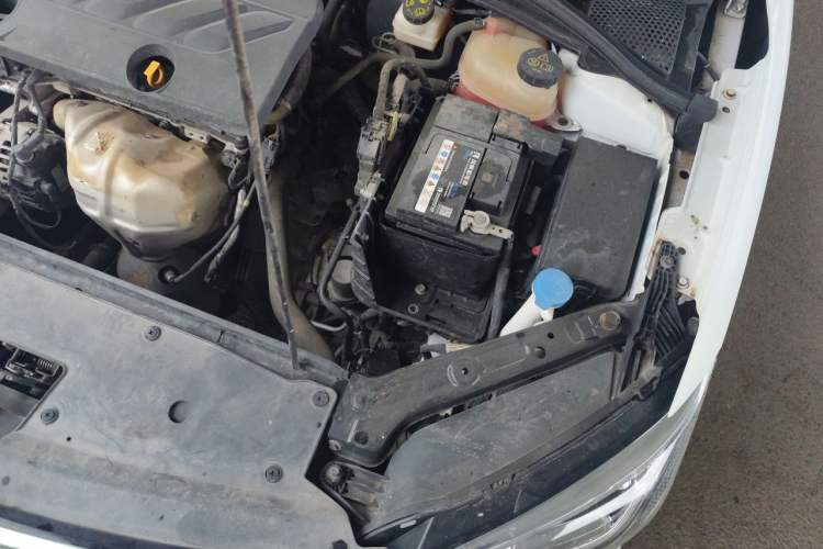Used Roewe i5 2020 1.5L Automatic 4G Connect Luxury Flagship Edition Engine Bay Left