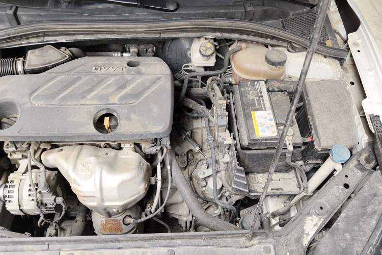 Used Roewe i5 2020 1.5L Automatic 4G Connect Luxury Flagship Edition Engine Bay Left