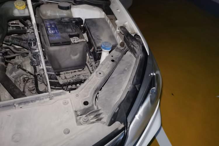 Used Roewe i5 2020 1.5L Automatic 4G Connect Luxury Flagship Edition Engine Bay Left