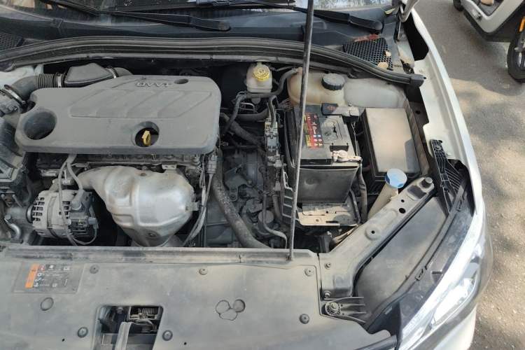 Used Roewe i5 2020 1.5L Automatic 4G Connect Luxury Flagship Edition Engine Bay Left