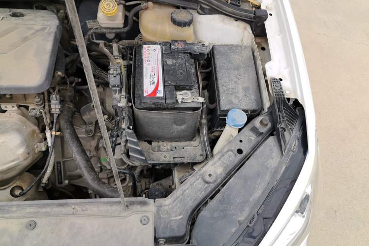 Used Roewe i5 2020 1.5L Automatic 4G Connect Luxury Flagship Edition Engine Bay Left