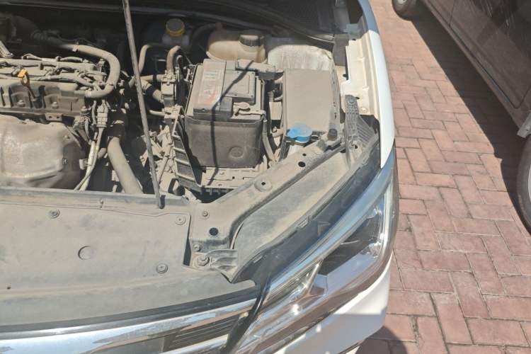 Used Roewe i5 2020 1.5L Automatic 4G Connected Linghao Edition Engine Bay Left