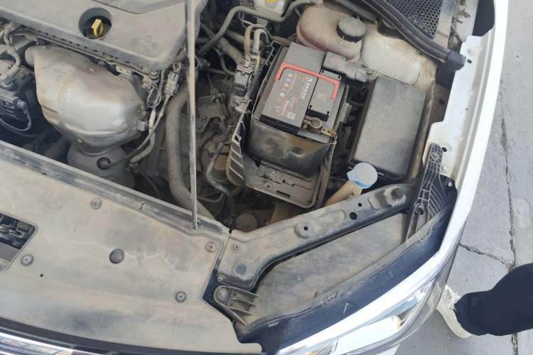 Used Roewe i5 2020 1.5L Automatic 4G Connect Luxury Flagship Edition Engine Bay Left