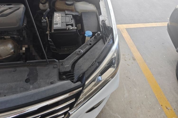 Used Roewe i5 2020 1.5L Automatic 4G Connect Luxury Flagship Edition Engine Bay Left