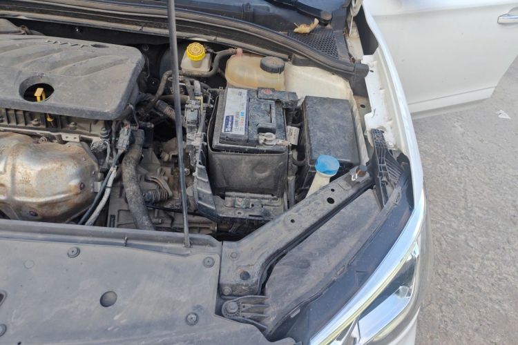 Used Roewe i5 2020 1.5L Manual 4G Connect Leehao Flagship Edition Engine Bay Left