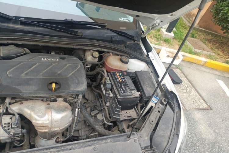 Used Roewe i5 2020 1.5L Automatic 4G Connect Luxury Flagship Edition Engine Bay Left