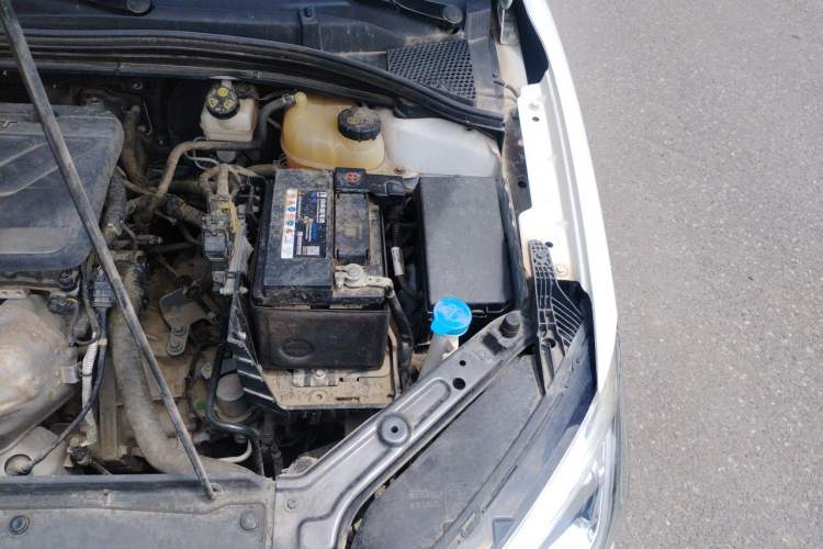 Used Roewe i5 2020 1.5L Automatic 4G Connect Luxury Flagship Edition Engine Bay Left