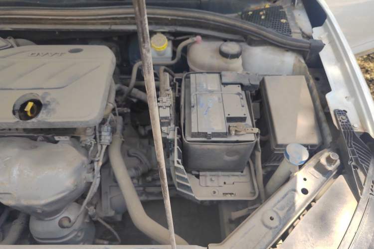 Used Roewe i5 2020 1.5L Manual 4G Connect Leehao Flagship Edition Engine Bay Left