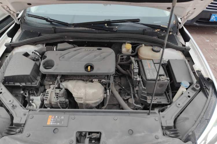 Used Roewe i5 2020 1.5L Automatic 4G Connect Luxury Flagship Edition Engine Bay Left