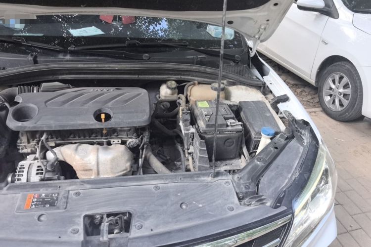 Used Roewe i5 2020 1.5L Automatic 4G Connect Luxury Flagship Edition Engine Bay Left