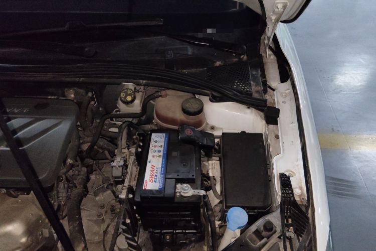 Used Roewe i5 2020 1.5L Automatic 4G Connect Luxury Flagship Edition Engine Bay Left