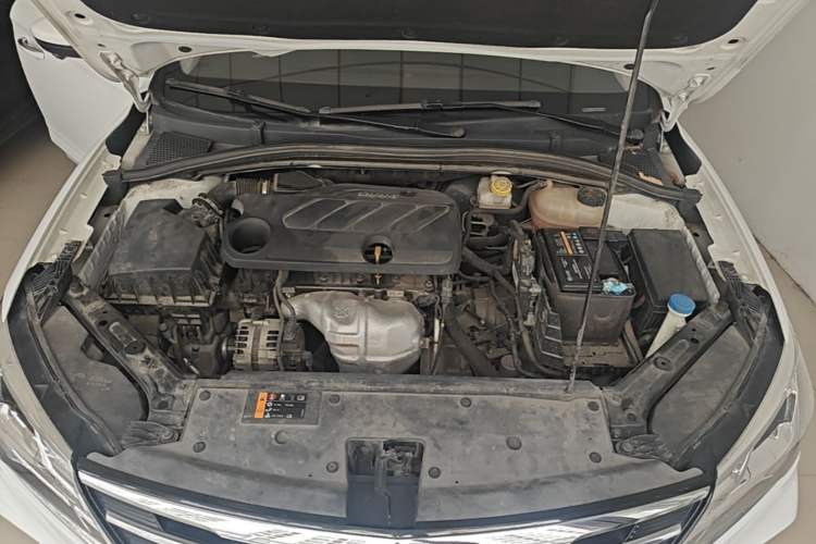 Used Roewe i5 2020 1.5L Automatic 4G Connect Luxury Flagship Edition Engine Bay