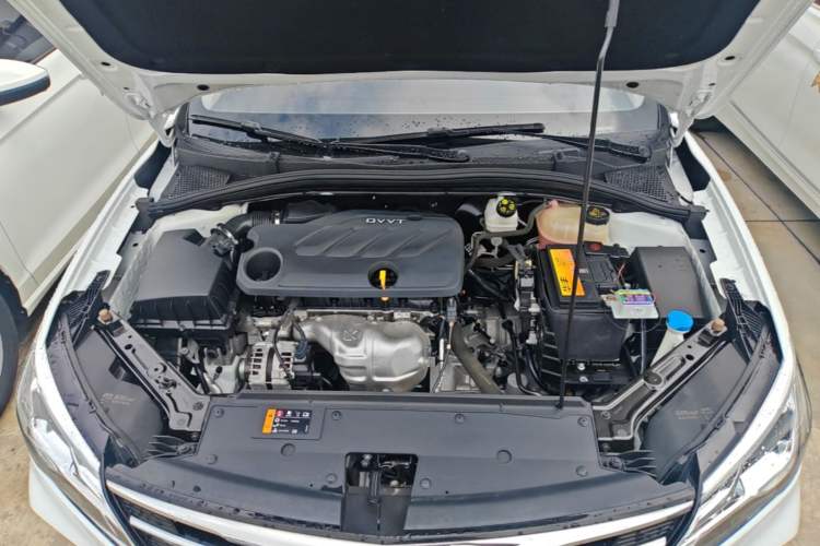 Used Roewe i5 2020 1.5L Automatic 4G Connect Luxury Flagship Edition Engine Bay