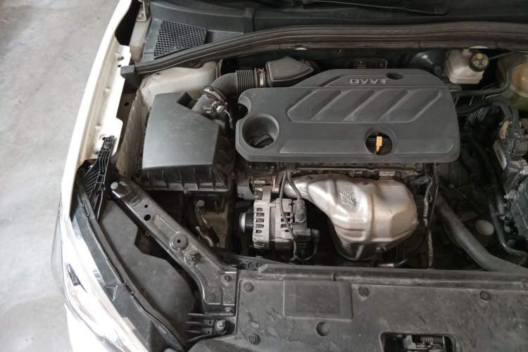 Used Roewe i5 2020 1.5L Automatic 4G Connected Leading Intelligent Driving Edition Engine Bay Right