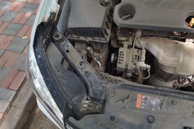 Used Roewe i5 2020 1.5L Automatic 4G Connect Luxury Flagship Edition Engine Bay Right