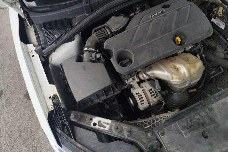Used Roewe i5 2020 1.5L Automatic 4G Connect Luxury Flagship Edition Engine Bay Right