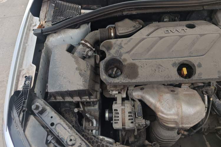 Used Roewe i5 2020 1.5L Automatic 4G Connect Luxury Flagship Edition Engine Bay Right