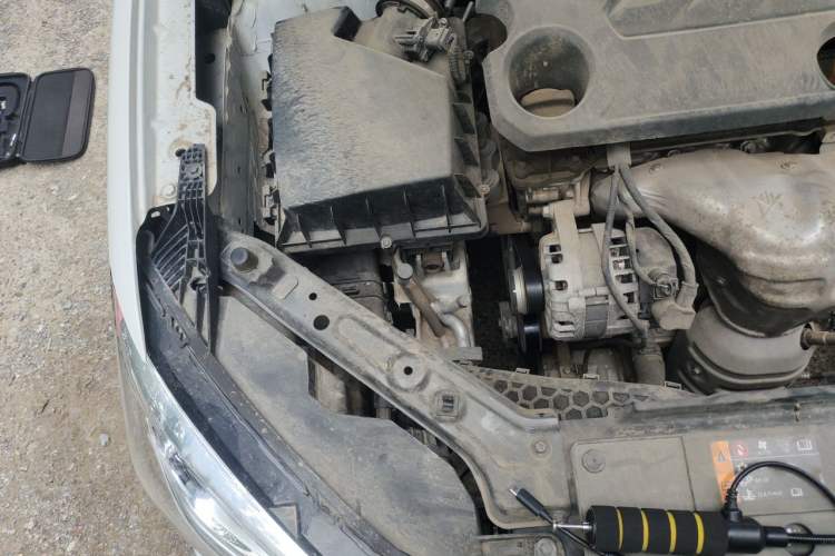 Used Roewe i5 2020 1.5L Manual 4G Connect Leehao Flagship Edition Engine Bay Right