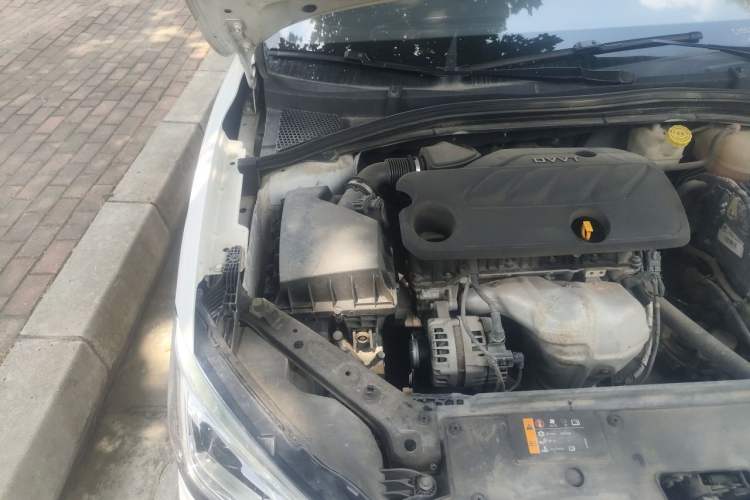 Used Roewe i5 2020 1.5L Automatic 4G Connect Luxury Flagship Edition Engine Bay Right