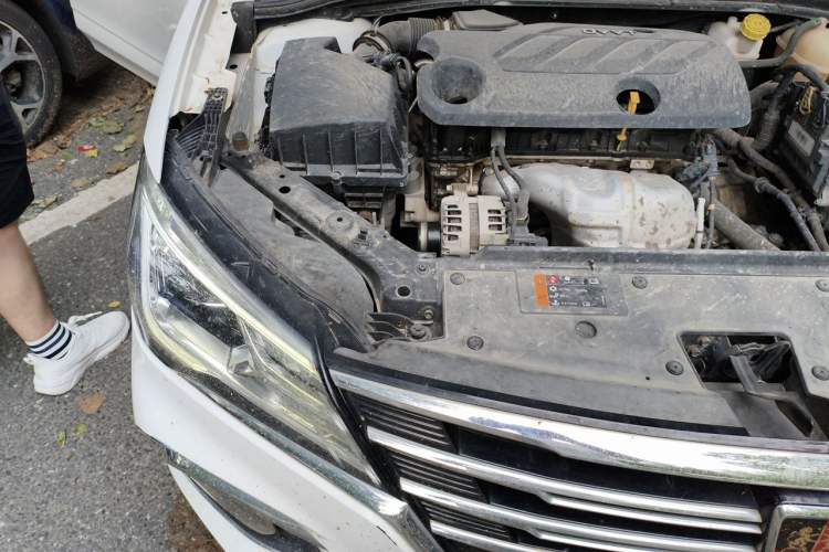 Used Roewe i5 2020 1.5L Automatic 4G Connect Luxury Flagship Edition Engine Bay Right
