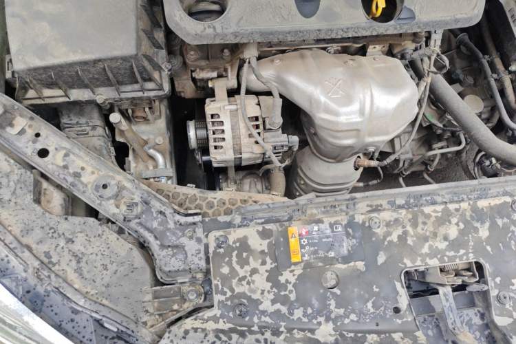 Used Roewe i5 2020 1.5L Automatic 4G Connect Luxury Flagship Edition Engine Bay Right
