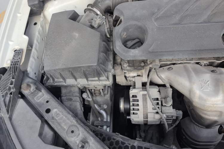 Used Roewe i5 2020 1.5L Automatic 4G Connect Luxury Flagship Edition Engine Bay Right