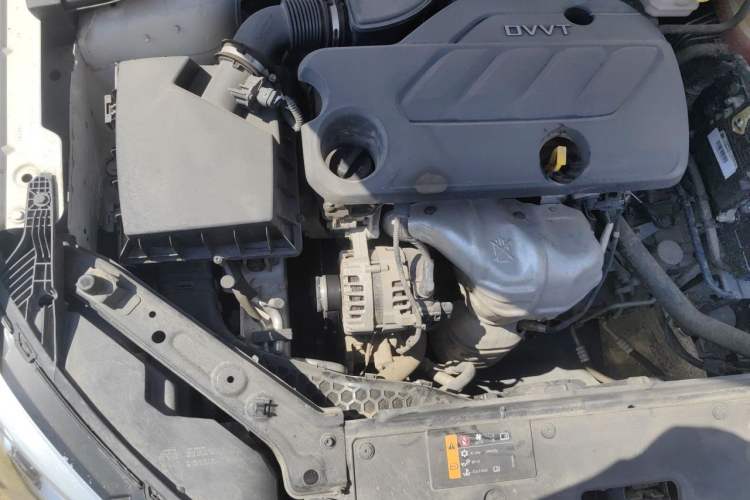 Used Roewe i5 2020 1.5L Automatic 4G Connect Luxury Flagship Edition Engine Bay Right