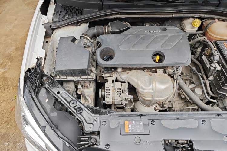 Used Roewe i5 2020 1.5L Automatic 4G Connect Luxury Flagship Edition Engine Bay Right