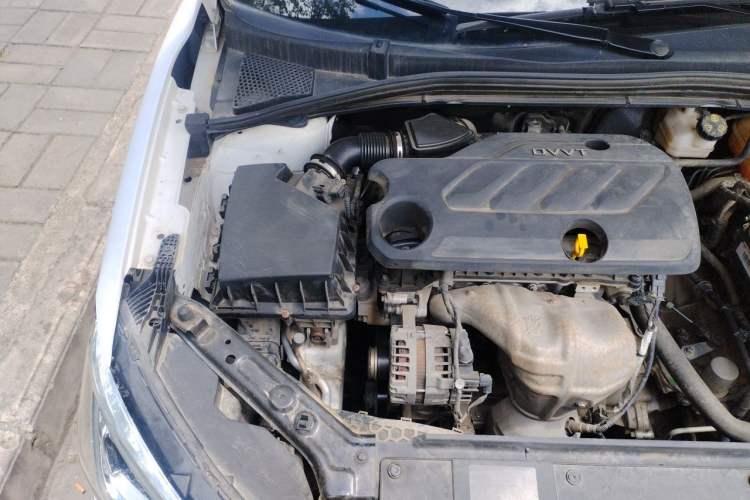 Used Roewe i5 2020 1.5L Automatic 4G Connect Luxury Flagship Edition Engine Bay Right