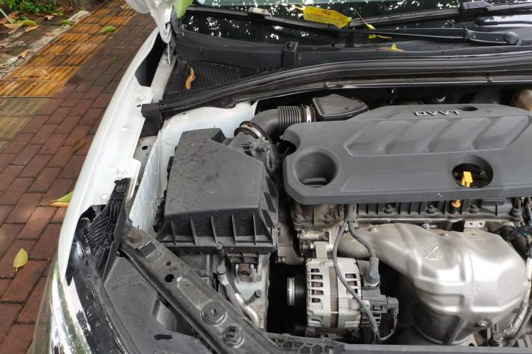 Used Roewe i5 2020 1.5L Automatic 4G Connected Linghao Edition Engine Bay Right