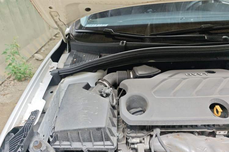 Used Roewe i5 2020 1.5L Automatic 4G Connect Luxury Flagship Edition Engine Bay Right