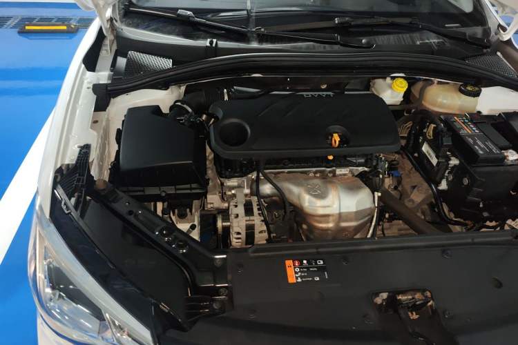 Used Roewe i5 2020 1.5L Manual 4G Connect Leehao Flagship Edition Engine Bay Right