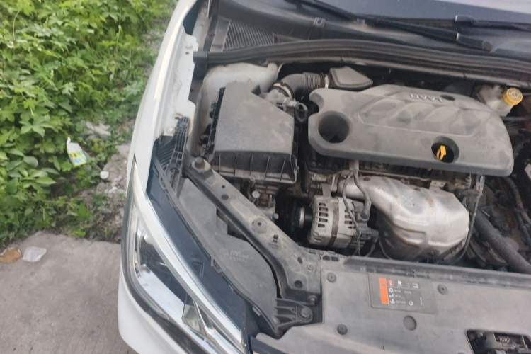 Used Roewe i5 2020 1.5L Automatic 4G Connect Luxury Flagship Edition Engine Bay Right