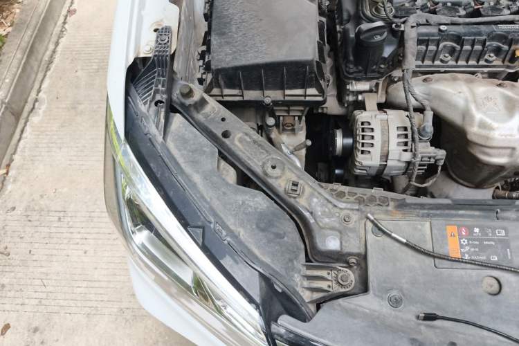Used Roewe i5 2020 1.5L Automatic 4G Connected Linghao Edition Engine Bay Right
