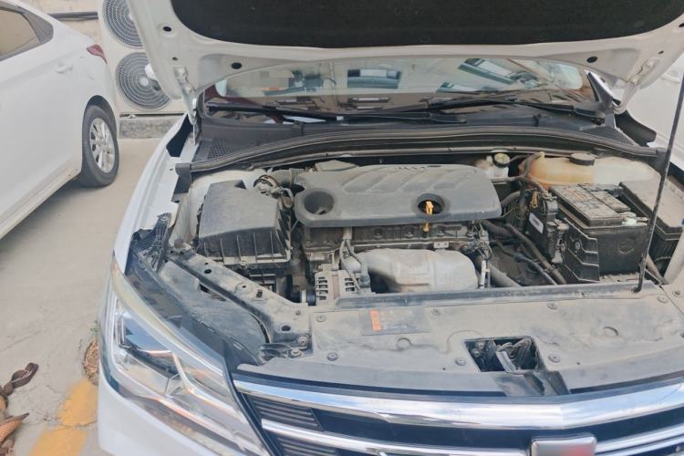 Used Roewe i5 2020 1.5L Automatic 4G Connect Luxury Flagship Edition Engine Bay Right