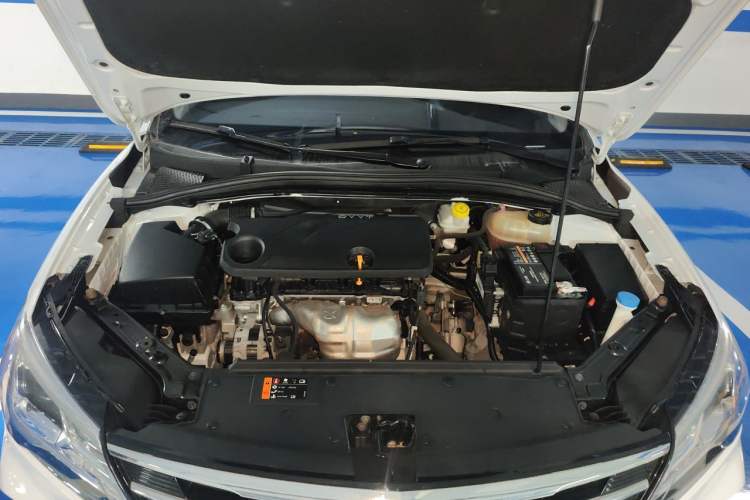 Used Roewe i5 2020 1.5L Manual 4G Connect Leehao Flagship Edition Engine Bay