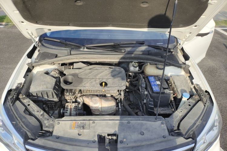 Used Roewe i5 2020 1.5L Automatic 4G Connect Luxury Flagship Edition Engine Bay