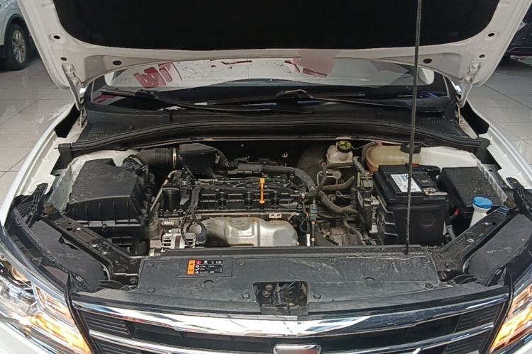 Used Roewe i5 2020 1.5L Automatic 4G Connected Linghao Edition Engine Bay