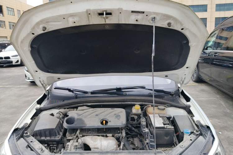 Used Roewe i5 2020 1.5L Automatic 4G Connect Luxury Flagship Edition Engine Bay