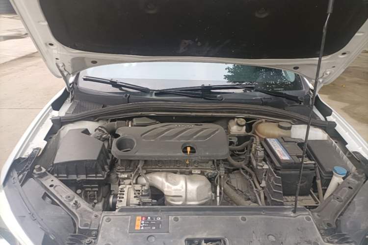 Used Roewe i5 2020 1.5L Automatic 4G Connect Luxury Flagship Edition Engine Bay