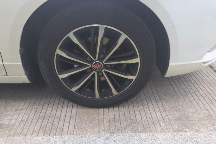 Used Roewe i5 2020 1.5L Automatic 4G Connect Luxury Flagship Edition Exterior 1