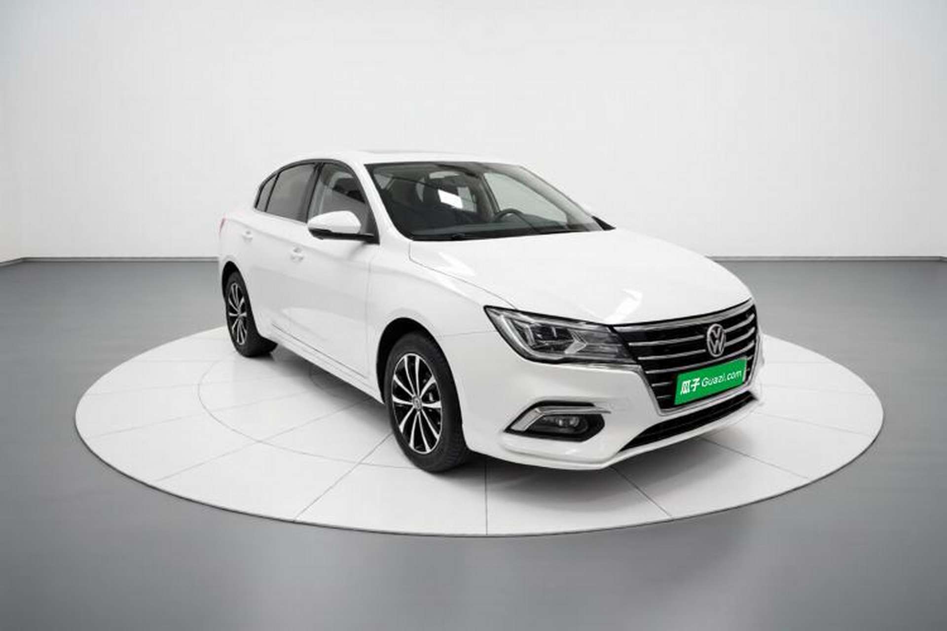 Used Roewe i5 2020 1.5L Automatic 4G Connect Luxury Flagship Edition Exterior 1